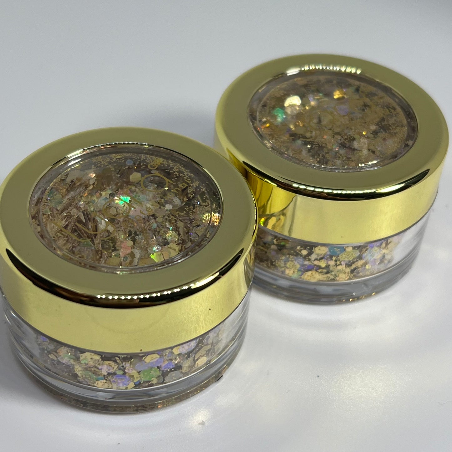 Paillettes Dorées – Finition Luxueuse pour Nail Art Élégant