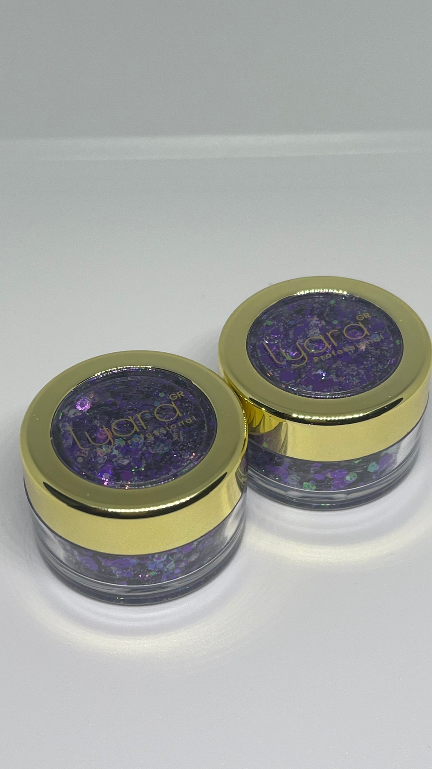 Application de paillettes Lyara sur gel UV