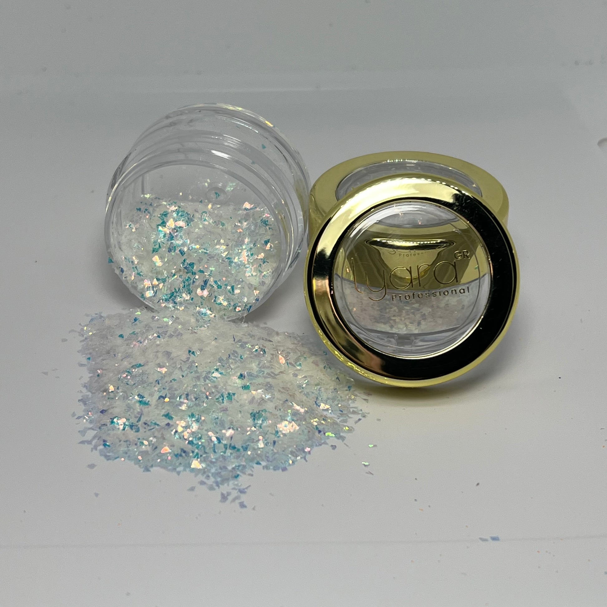 Nail Art effet nacré avec paillettes blanches