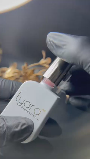 Flacon de Rubber Base Nude 15ml – Base UV autonivelante pour ongles – Lyarà Professional