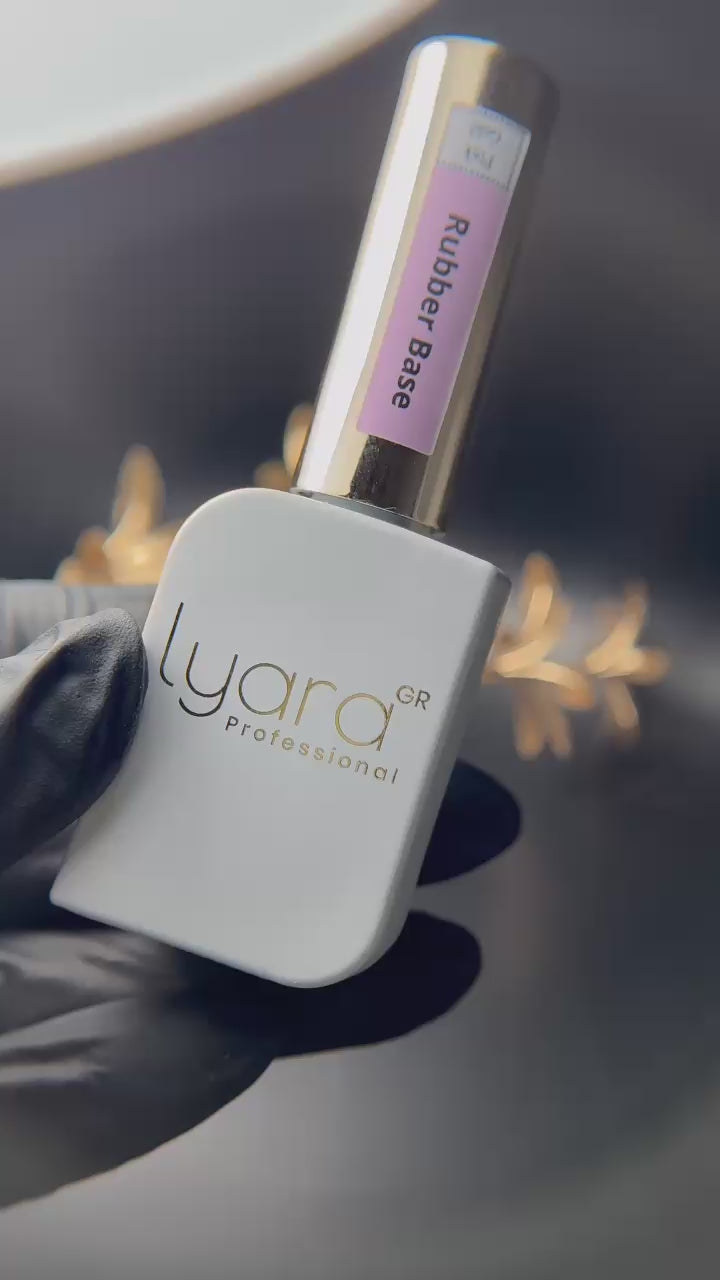 Produit professionnel pour stylistes ongulaires – Rubber Base rose dorée autonivelante – Lyarà