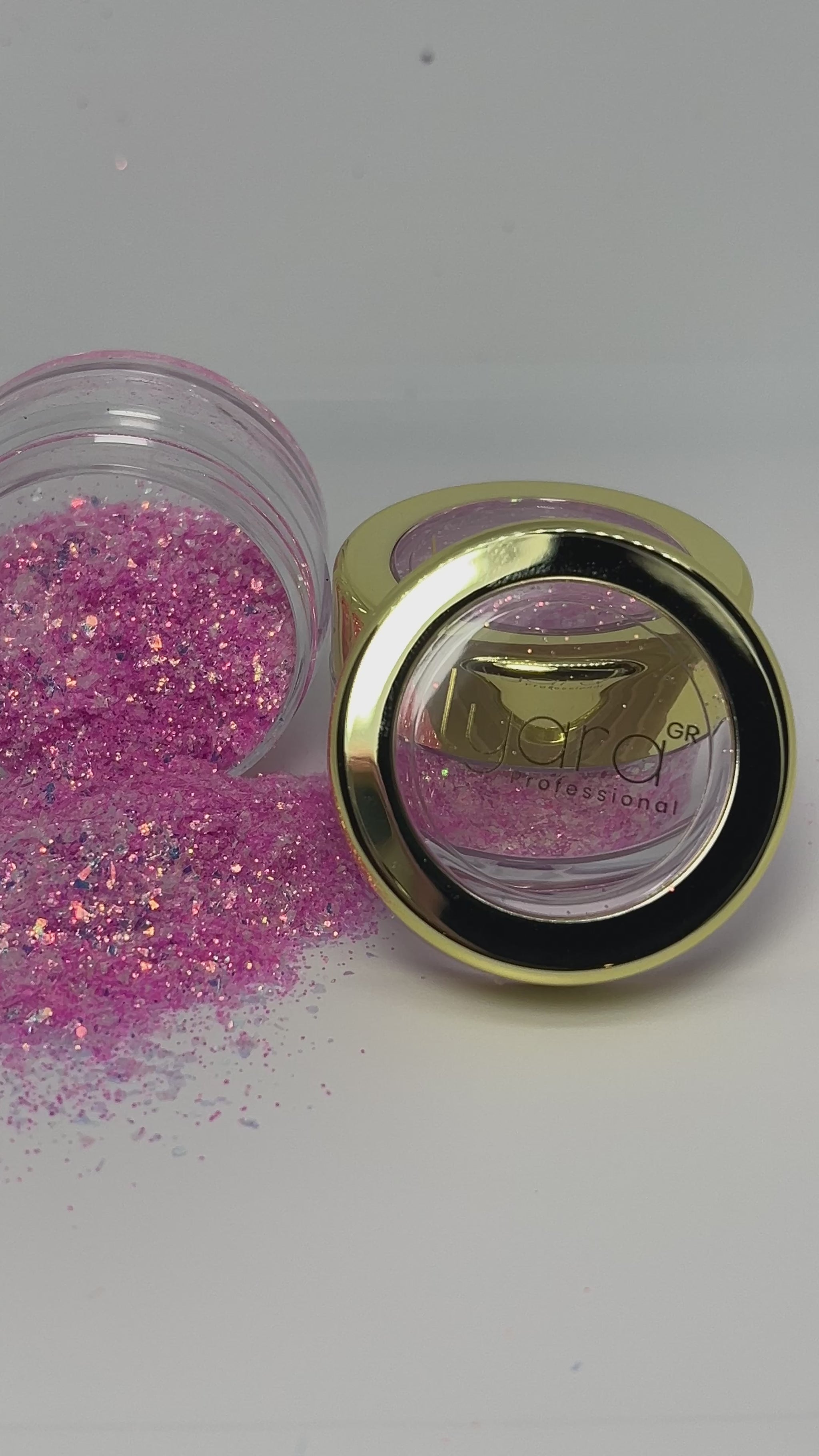 Nail Art féminin avec paillettes roses scintillantes